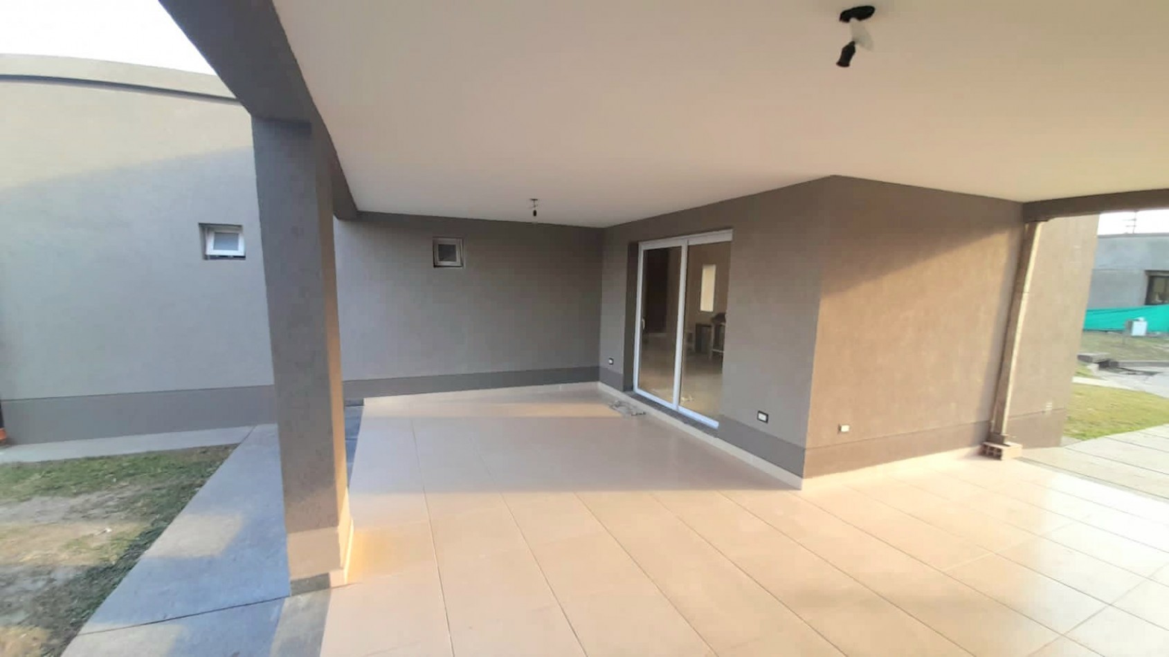 B° Privado Quintas 1 - Casa de 3D c/ Terreno de 520 m2 a Estrenar