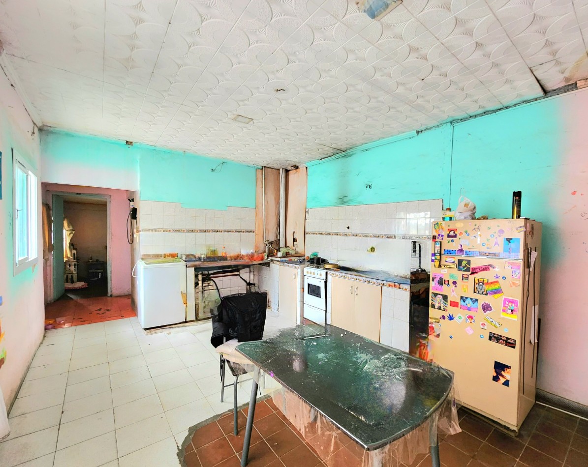 Esquina 25 de Mayo y Bolivia- Dos Casas + 1 Depto. en Venta 