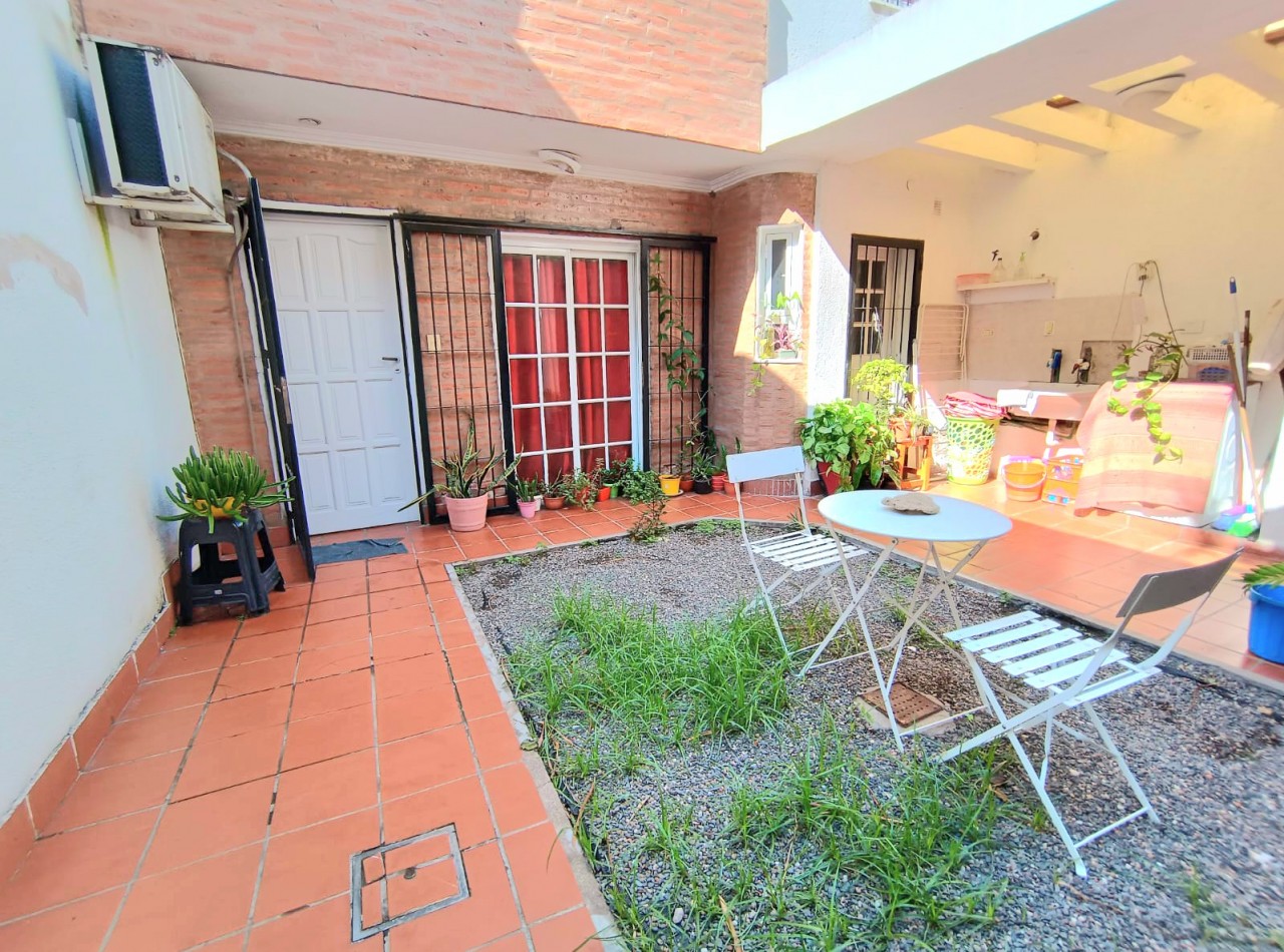 B° sur - Las Piedras al 100 - Duplex de 2D +Patio +Cochera 