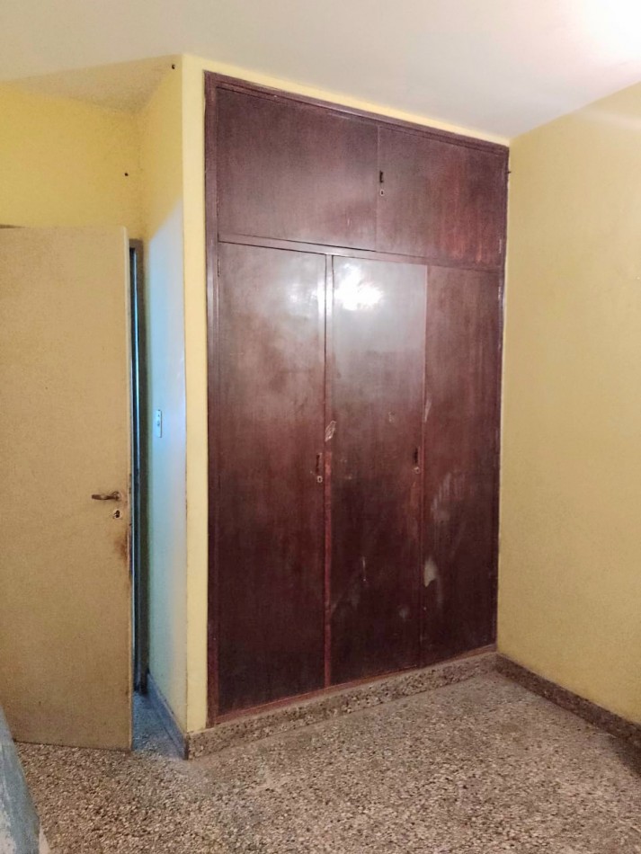 B° Diza Casa de 4D + Local Comercial - Juan Padros al 500