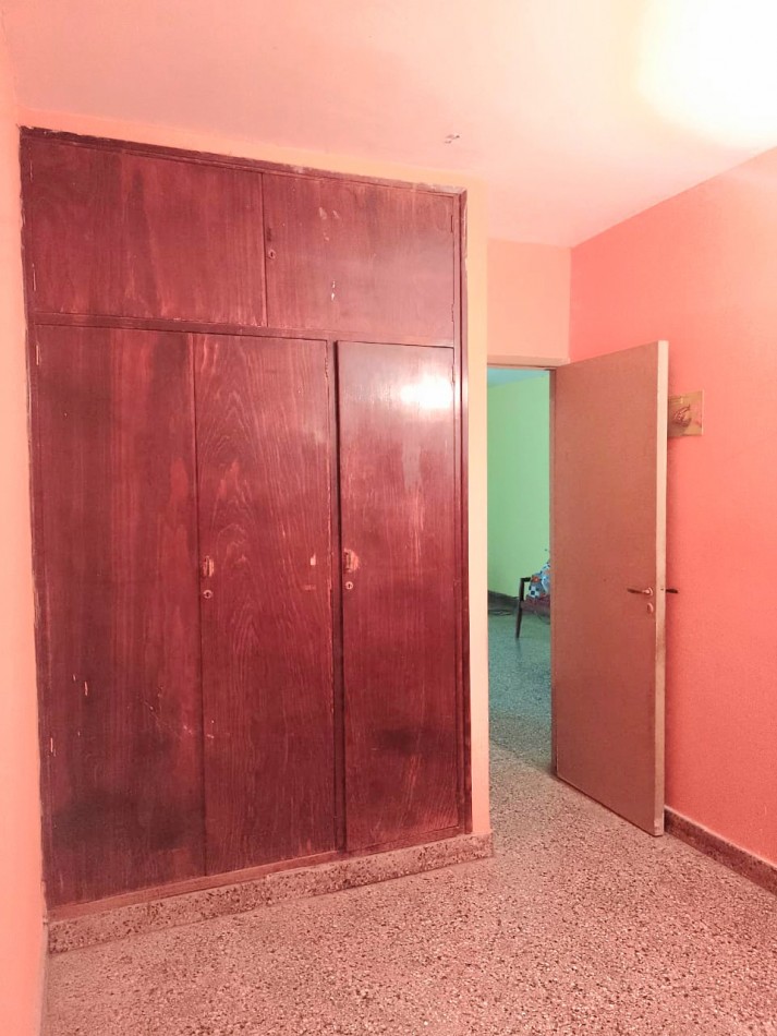 B° Diza Casa de 4D + Local Comercial - Juan Padros al 500