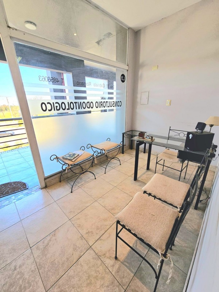 Oficina/ Consultorio  en Venta - Av. Peron -  City Place 