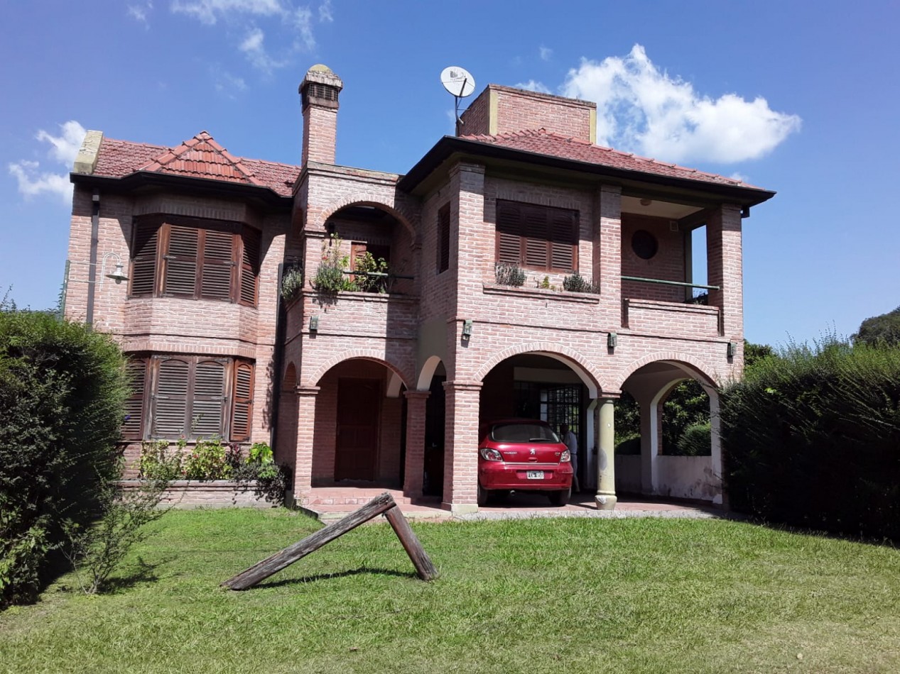 Casa Raco de 4D c/ Terreno de 6800 m2 y Escrituras 