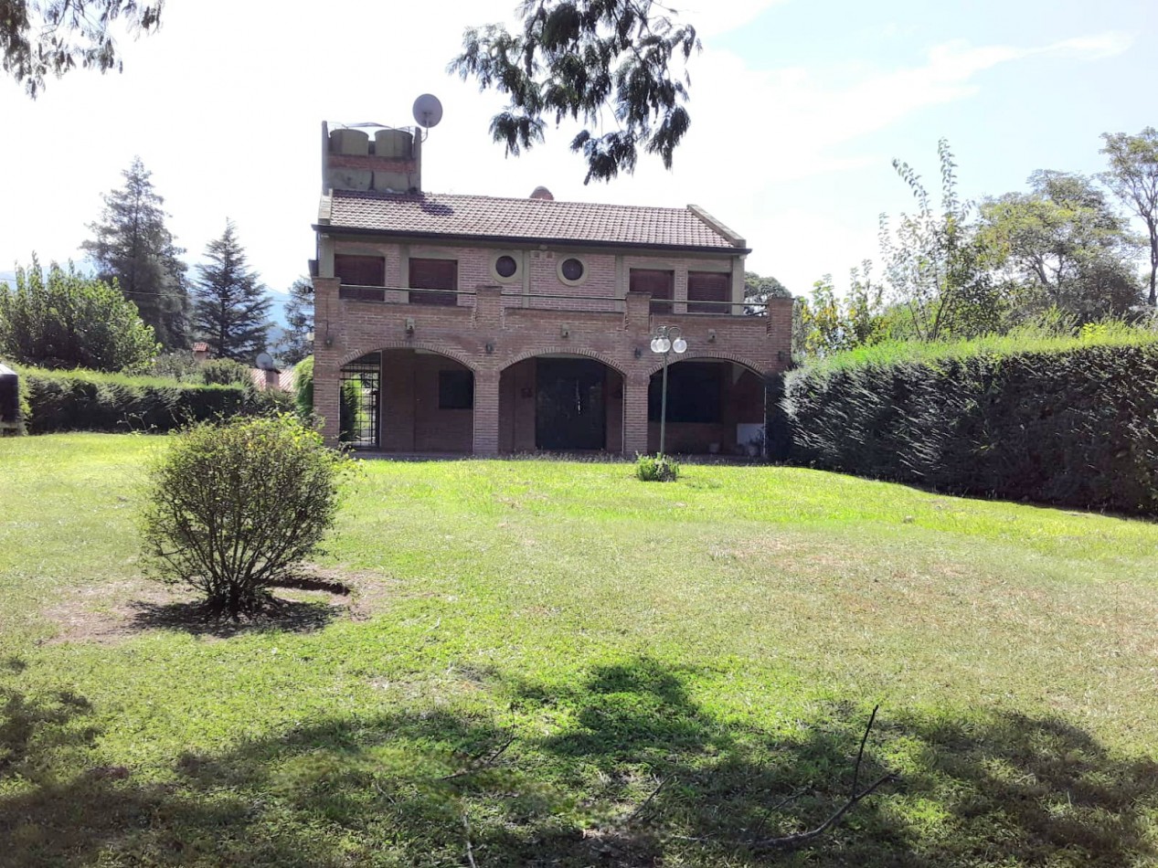 Casa Raco de 4D c/ Terreno de 6800 m2 y Escrituras 