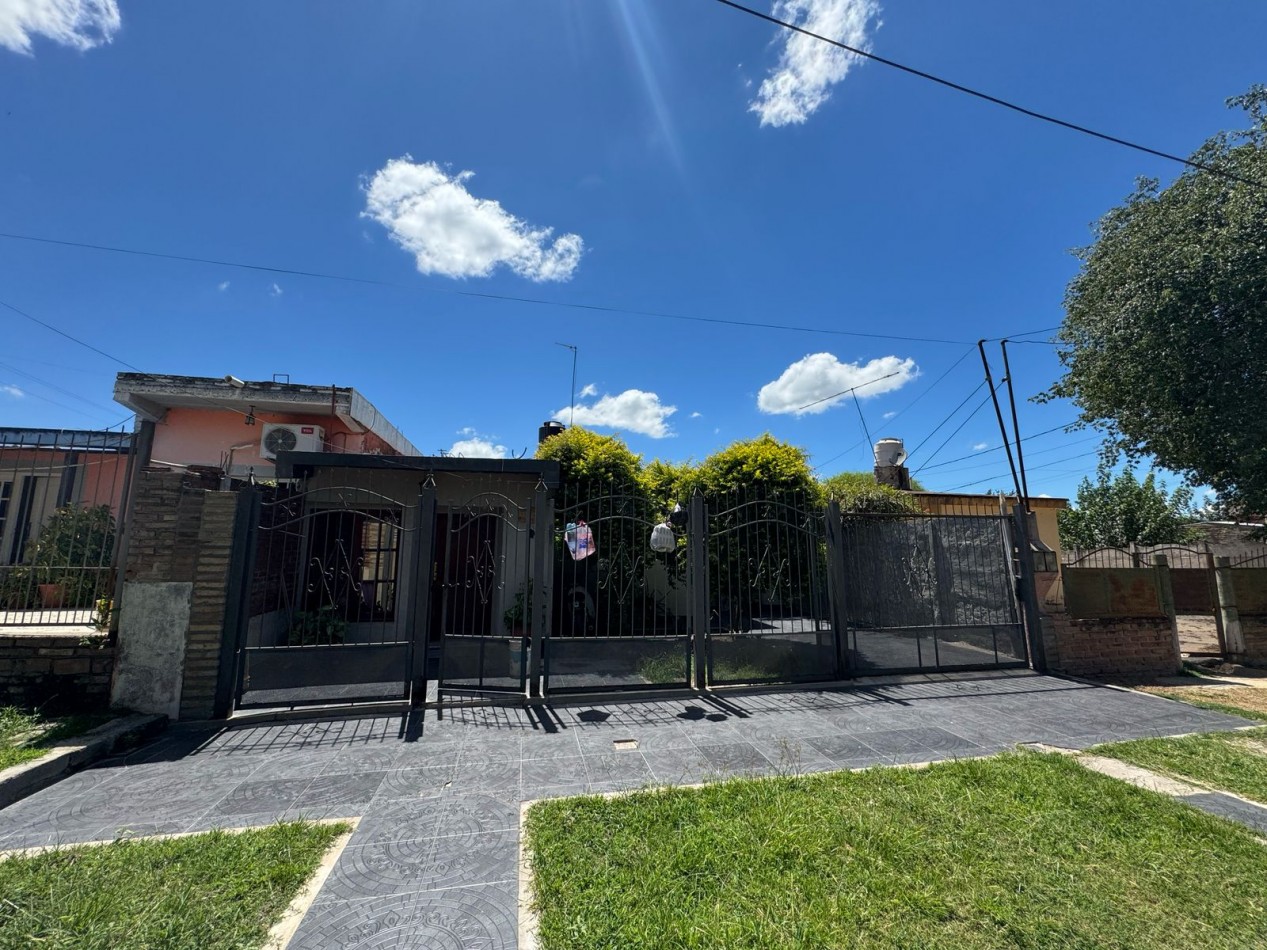 Termas de Rio Hondo- c/ Leopoldo Lugones al 1800 Casa de 3D c/ Cochera y Patio 