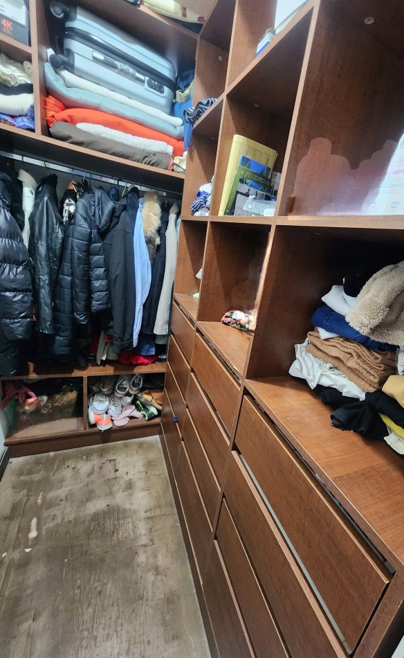 B° Privado la Cañadita- Casa Esquina de 4D + Cochera+ Fondo c/ Pileta - APTA CREDITO HIPOTECARIO!!