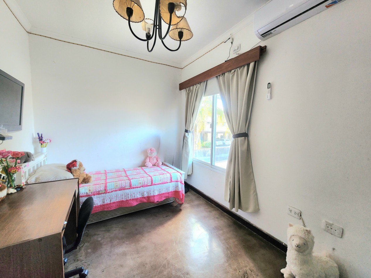 B° Privado la Cañadita- Casa Esquina de 4D + Cochera+ Fondo c/ Pileta - APTA CREDITO HIPOTECARIO!!