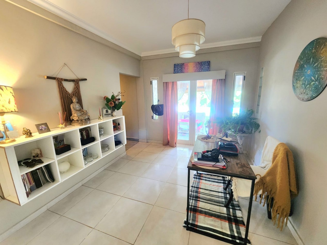 B° Privado la Cañadita- Casa Esquina de 4D + Cochera+ Fondo c/ Pileta - APTA CREDITO HIPOTECARIO!!