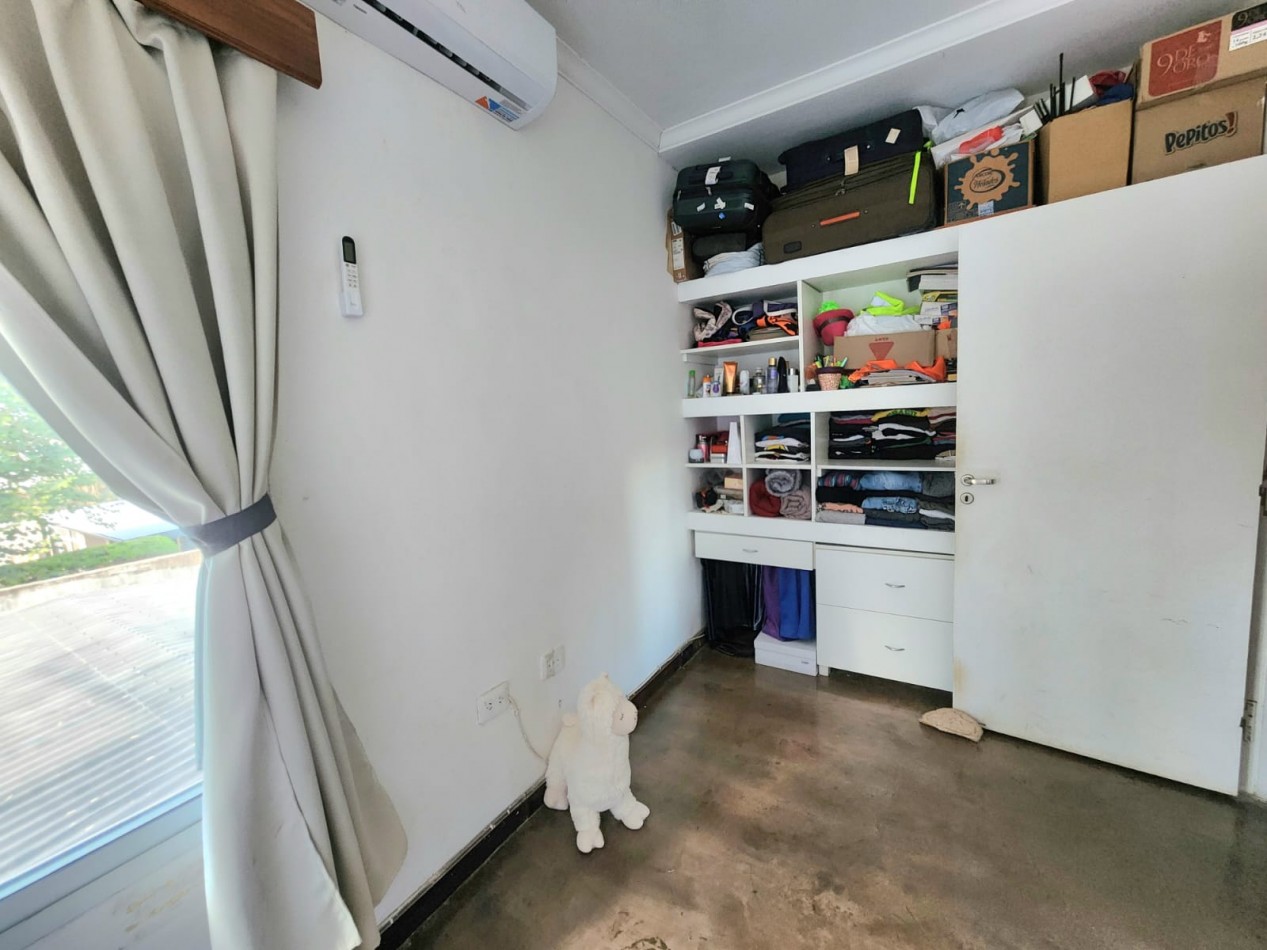 B° Privado la Cañadita- Casa Esquina de 4D + Cochera+ Fondo c/ Pileta - APTA CREDITO HIPOTECARIO!!