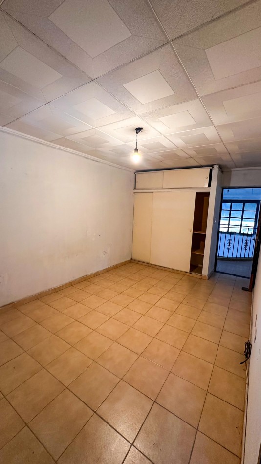 APTA CREDITO!!CASA DE 4D + FONDO- B° MARTICOLL - Entre Zavalia y Lamadrid