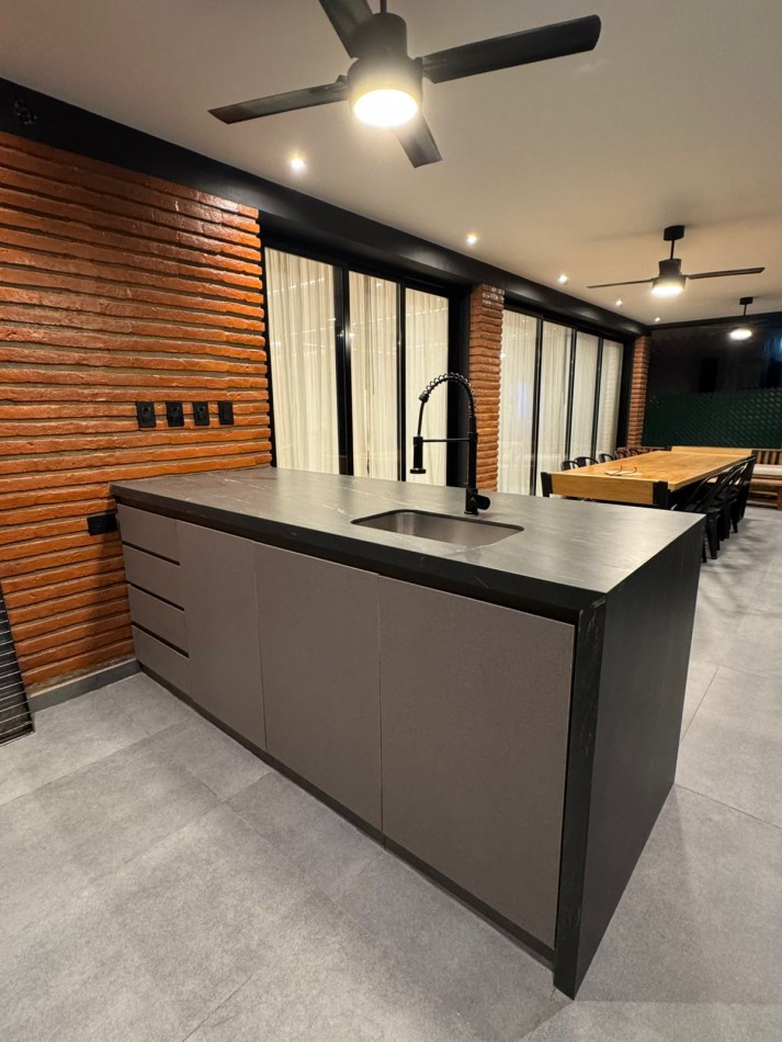 Apta Credito!! Country La Reserva 1- Casa Premium de 4D + Dependencia+ Cochera y Pileta