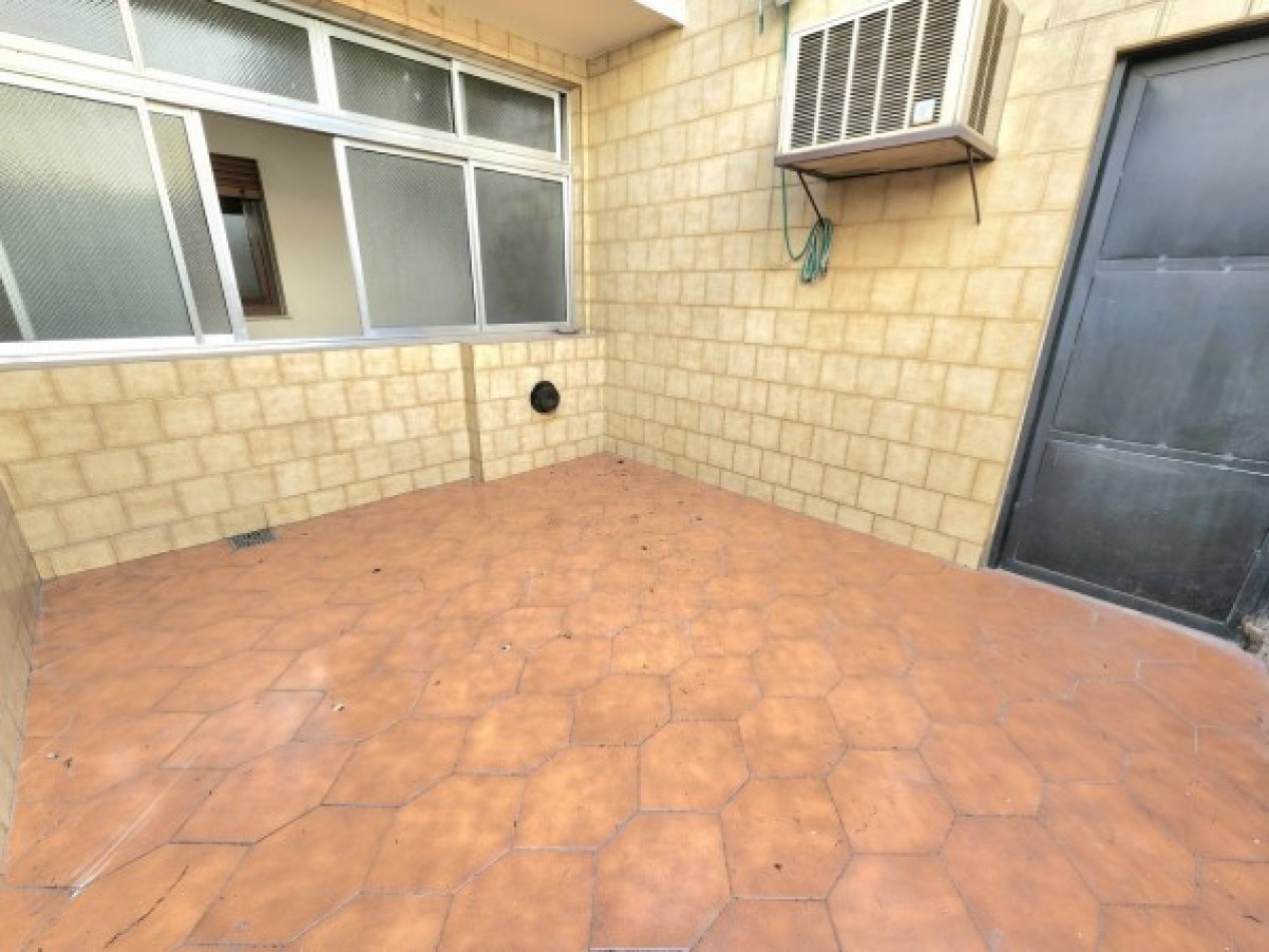 Gral. Paz al 100 - Casa de 5D - Ideal Para Actividad Comercial - TERRENO DE 9 X 70