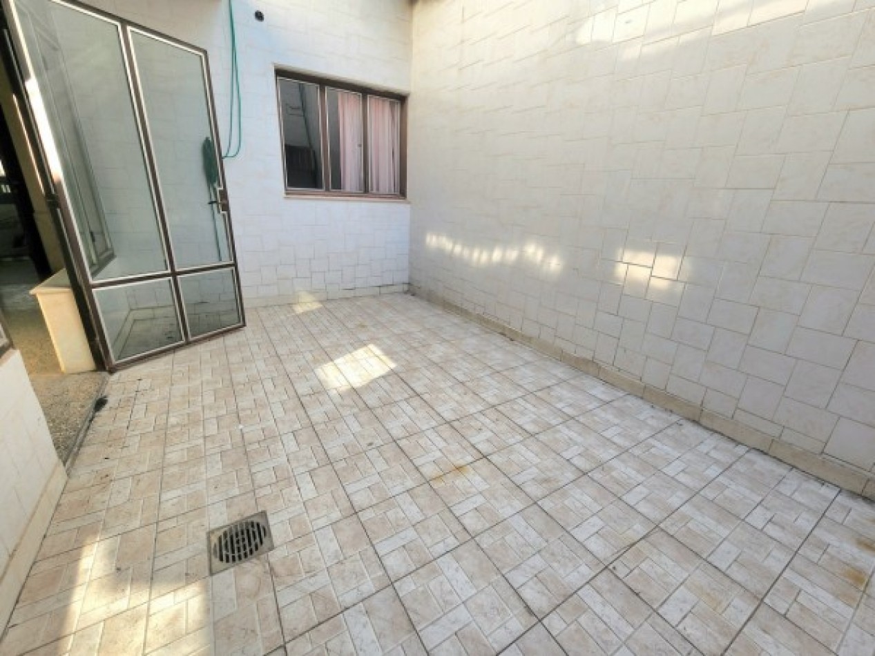 Gral. Paz al 100 - Casa de 5D - Ideal Para Actividad Comercial - TERRENO DE 9 X 70
