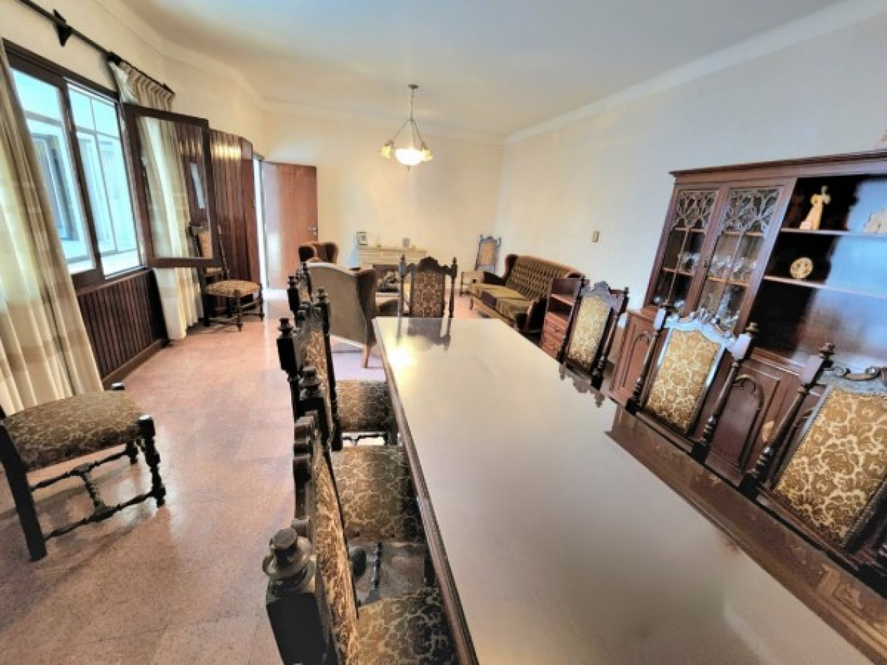 Gral. Paz al 100 - Casa de 5D - Ideal Para Actividad Comercial - TERRENO DE 9 X 70