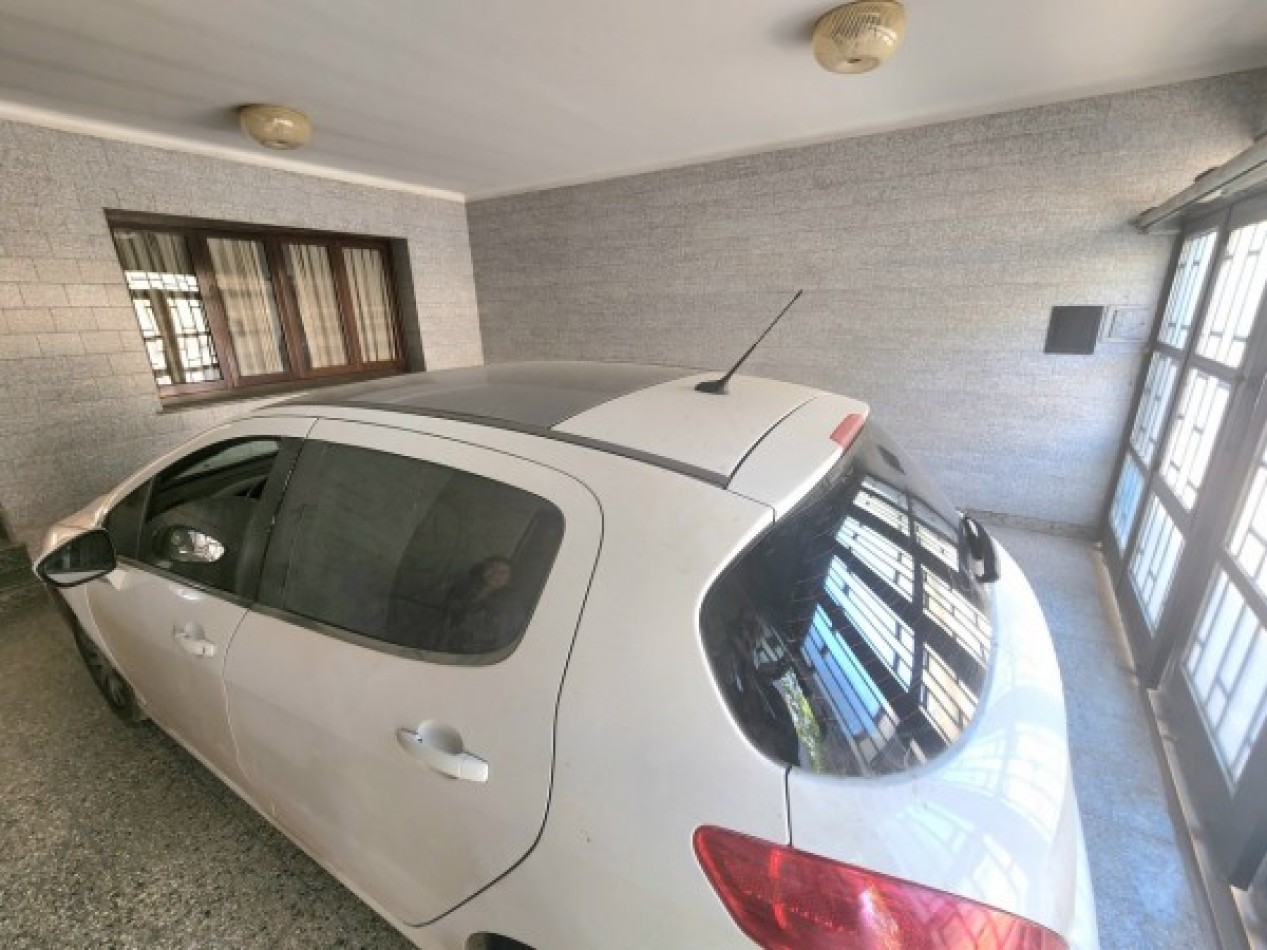 Gral. Paz al 100 - Casa de 5D - Ideal Para Actividad Comercial - TERRENO DE 9 X 70