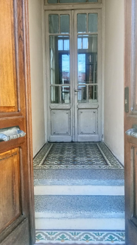 Monteros - Rivadavia al 100 - Casa Centrica de 3D + Dep. c/ Cochera 