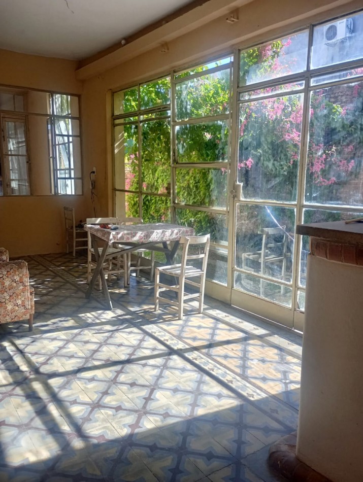 Monteros - Rivadavia al 100 - Casa Centrica de 3D + Dep. c/ Cochera 