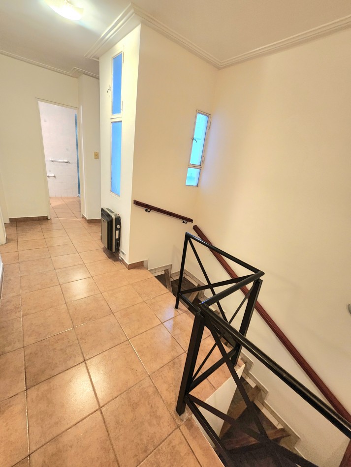 Apto Credito!! B° Sur Duplex 2D 1/2 c/ Cochera y Patio Las Piedras 172