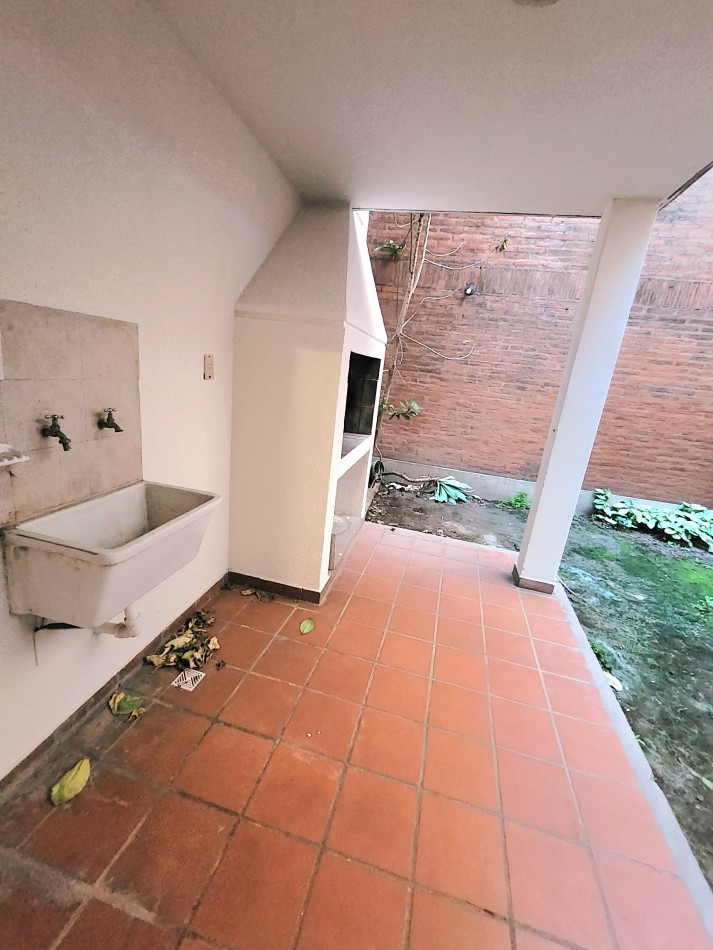 Apto Credito!! B° Sur Duplex 2D 1/2 c/ Cochera y Patio Las Piedras 172