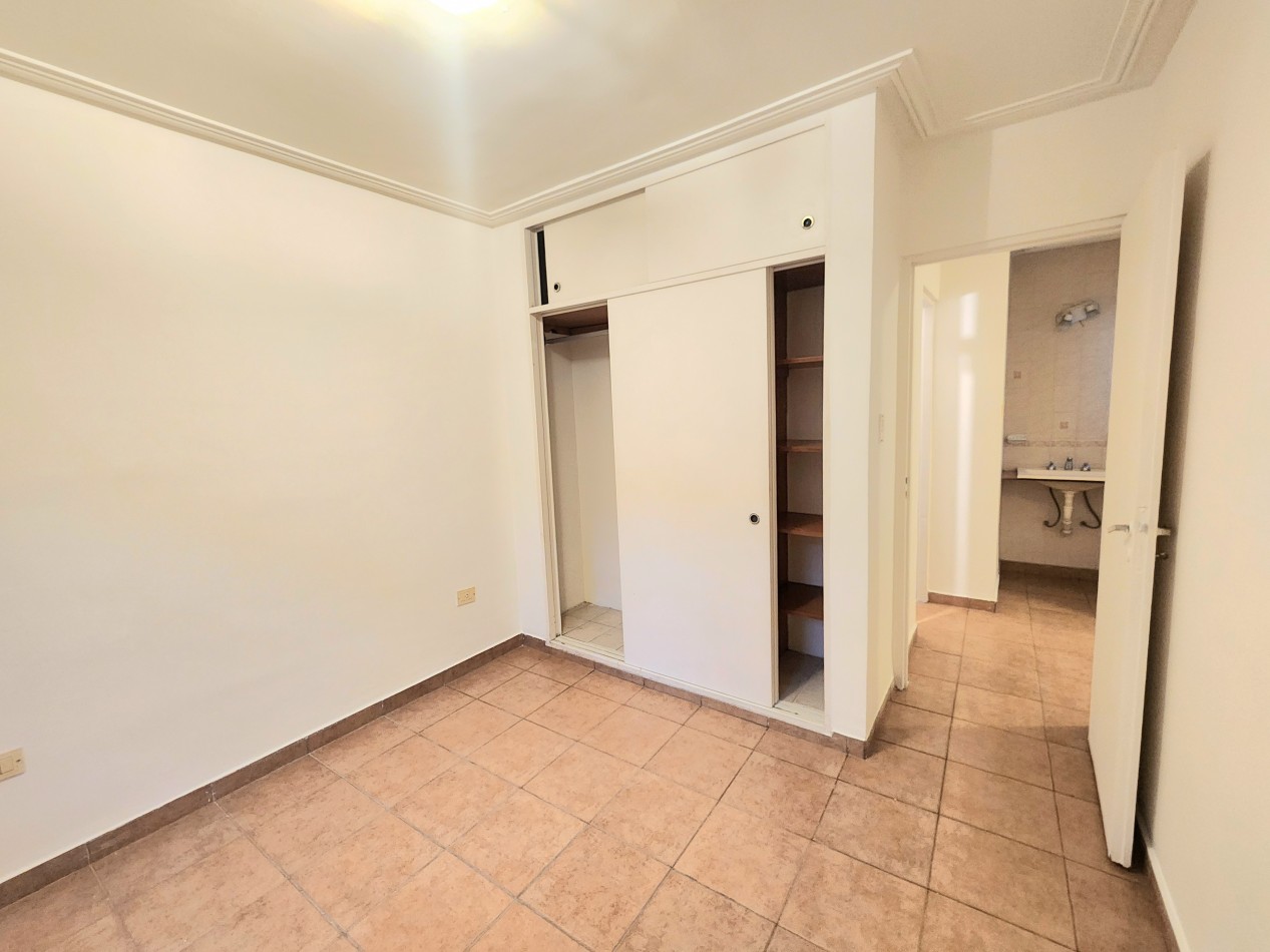 Apto Credito!! B° Sur Duplex 2D 1/2 c/ Cochera y Patio Las Piedras 172