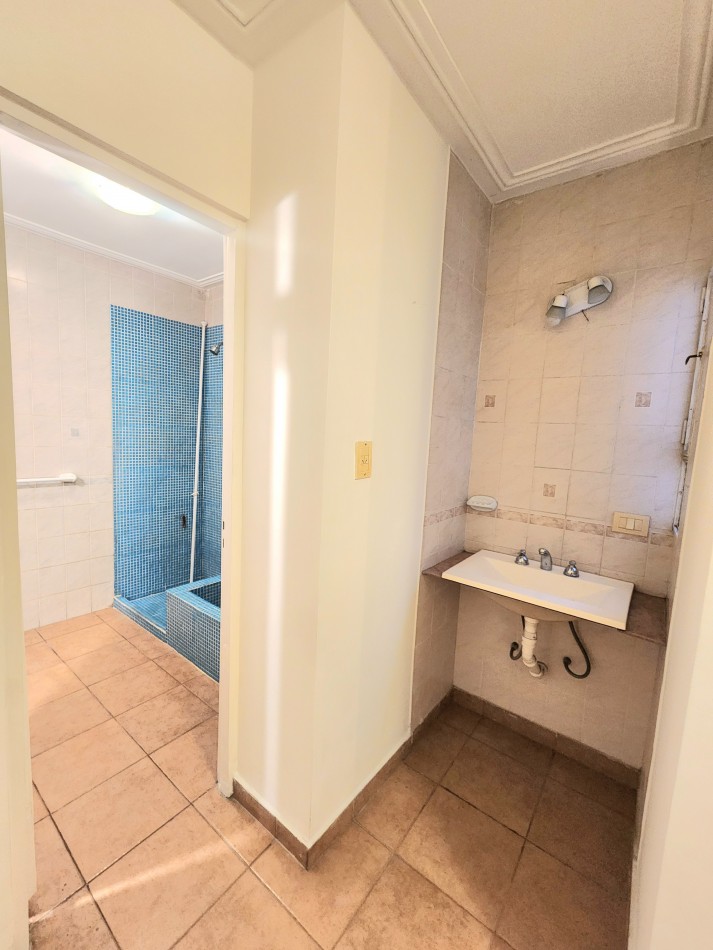 Apto Credito!! B° Sur Duplex 2D 1/2 c/ Cochera y Patio Las Piedras 172