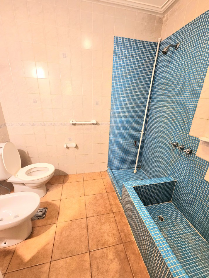 Apto Credito!! B° Sur Duplex 2D 1/2 c/ Cochera y Patio Las Piedras 172