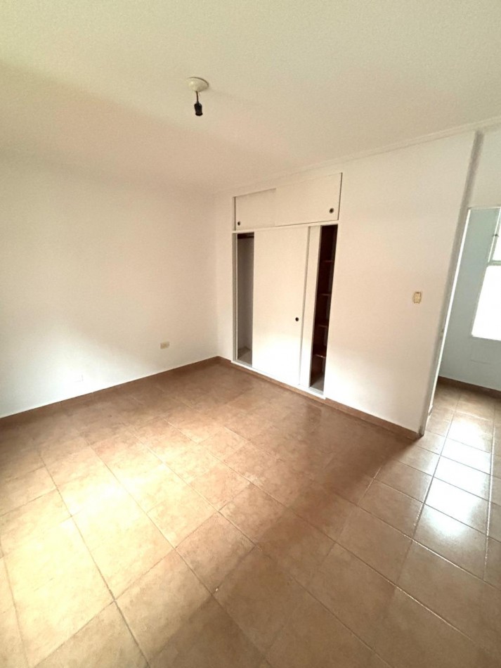 B° sur - Las Piedras al 100 - APTO CREDITO!! Duplex de 2D +Patio +Cochera 