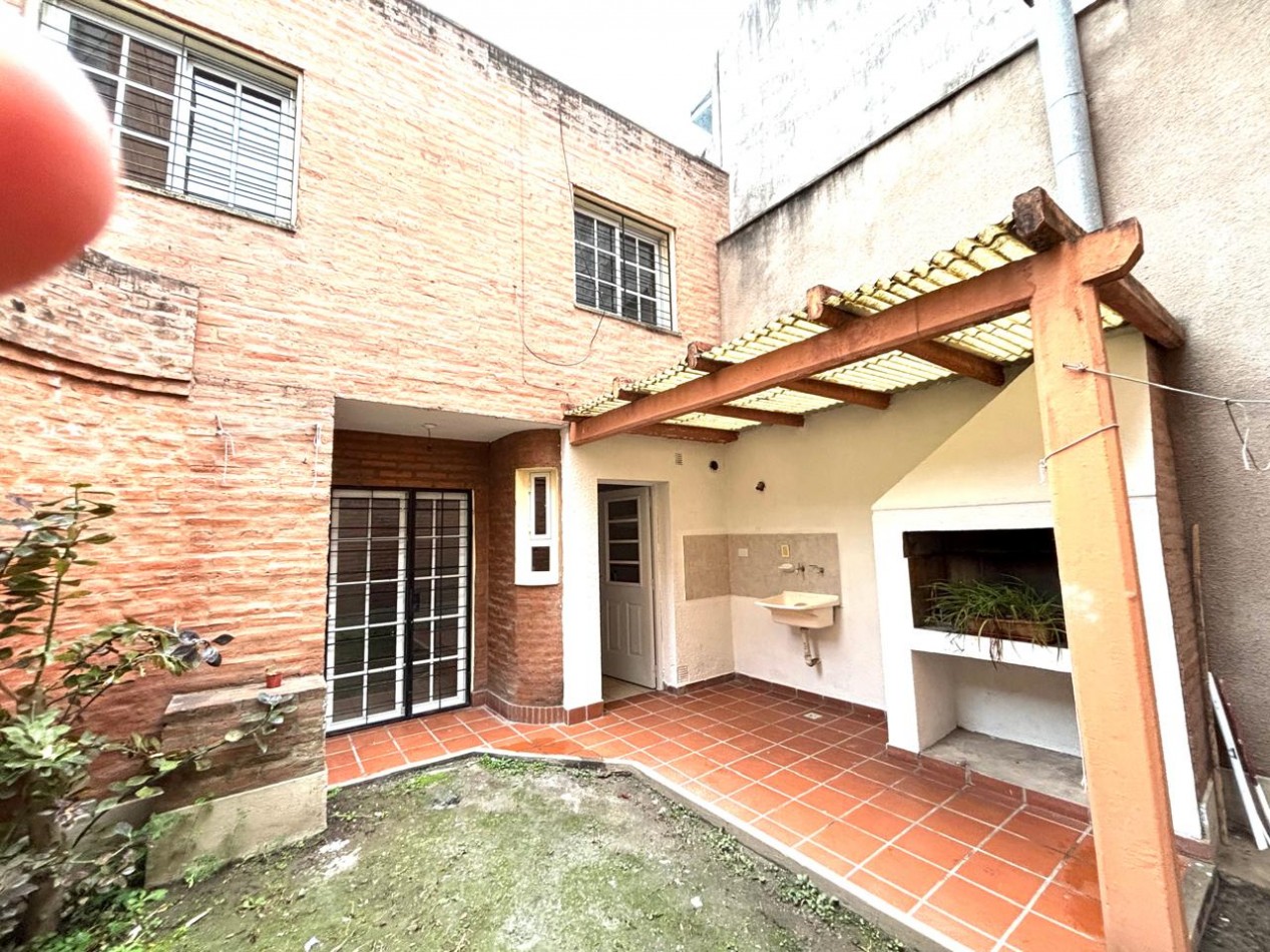 B° sur - Las Piedras al 100 - APTO CREDITO!! Duplex de 2D +Patio +Cochera 
