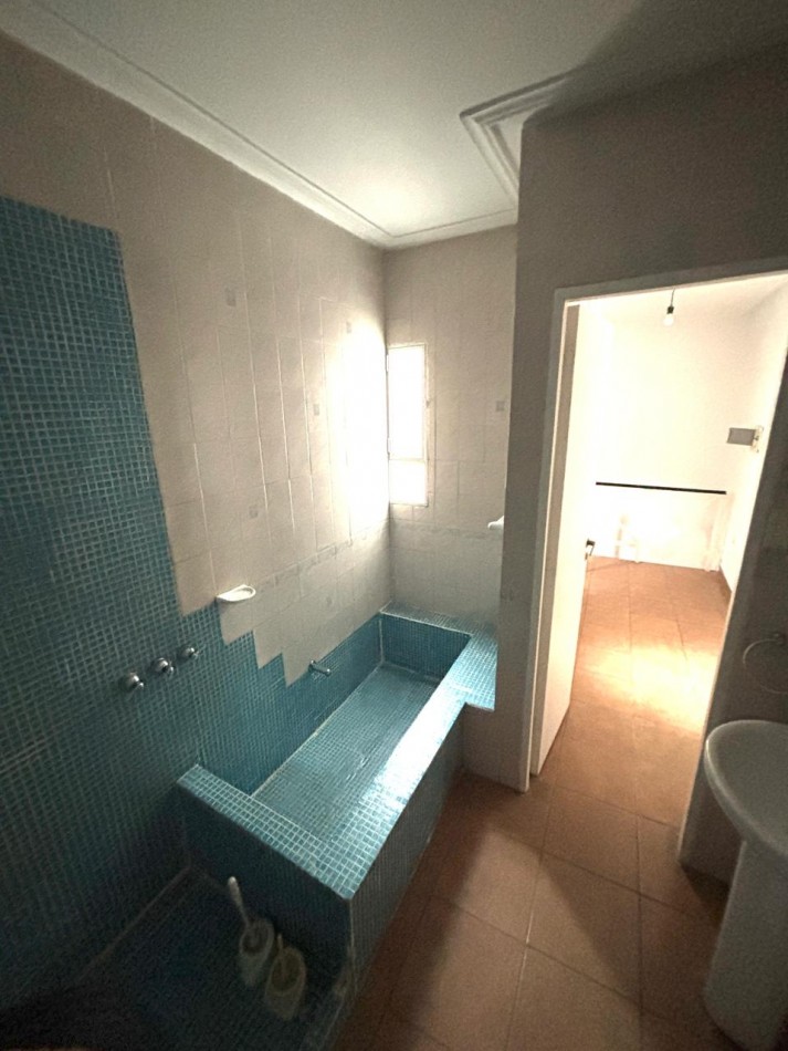B° sur - Las Piedras al 100 - APTO CREDITO!! Duplex de 2D +Patio +Cochera 