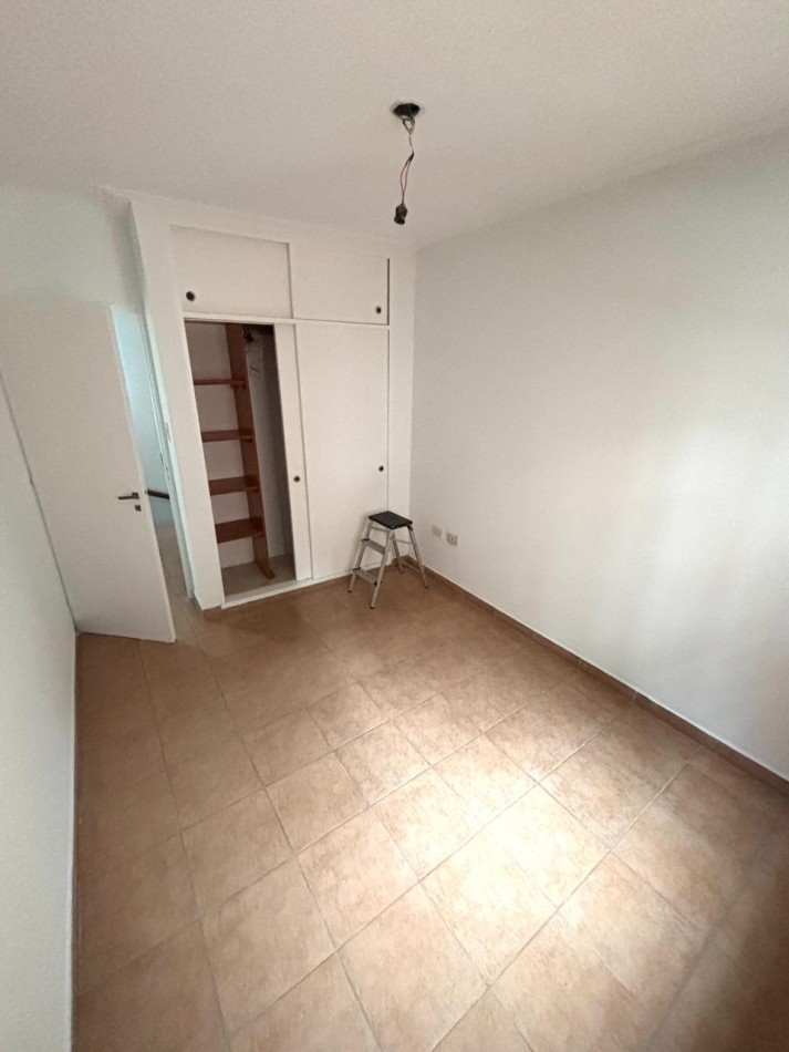 B° sur - Las Piedras al 100 - APTO CREDITO!! Duplex de 2D +Patio +Cochera 
