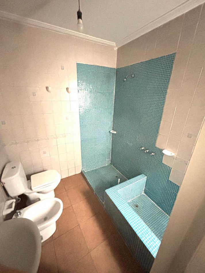 B° sur - Las Piedras al 100 - APTO CREDITO!! Duplex de 2D +Patio +Cochera 