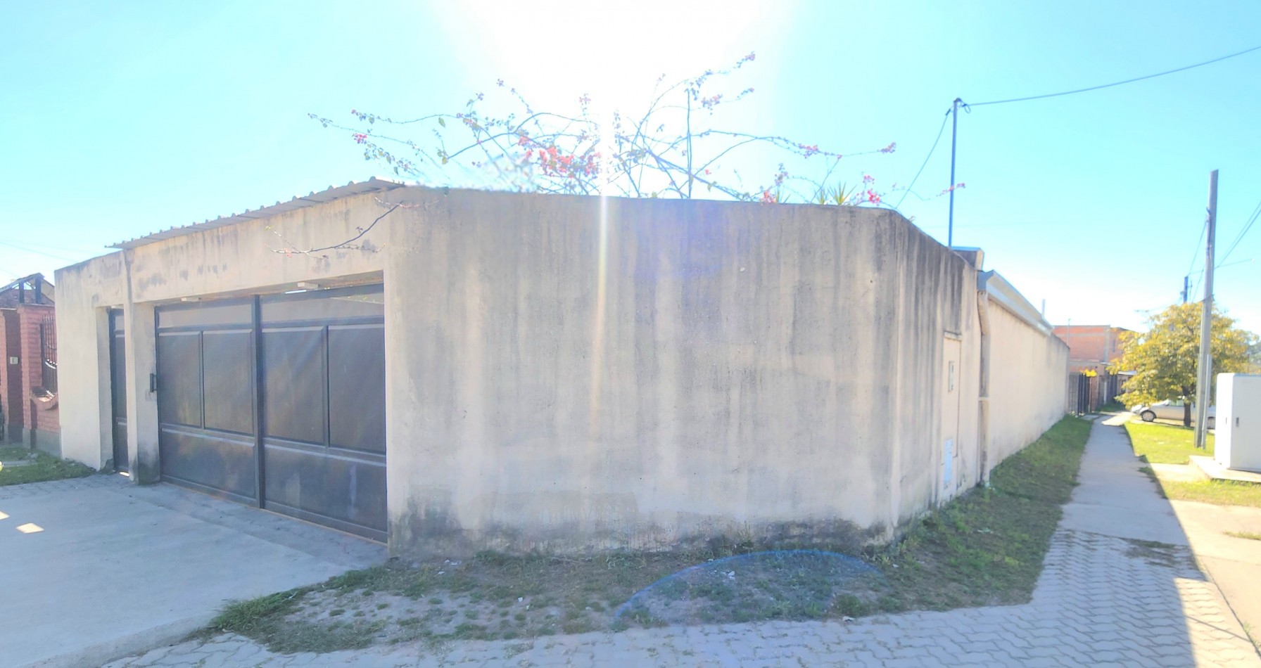 B° Lomas de Tafi - Casa Ampliada Esquina de 3D+ Cochera + Fondo - Sector  19