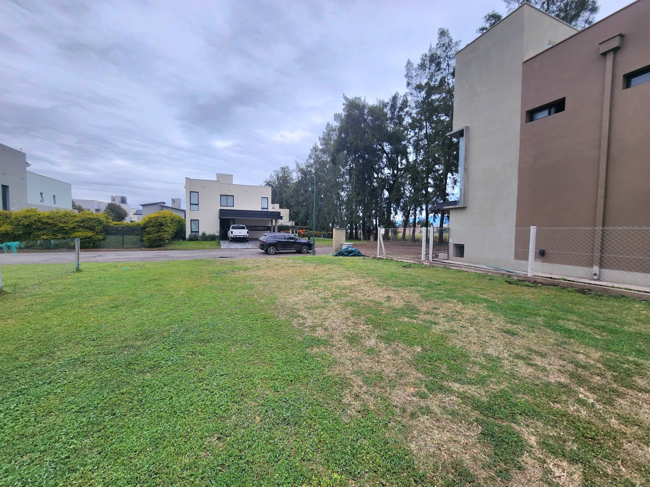 Country El Pinar 2 - Terreno Central de 375 m2