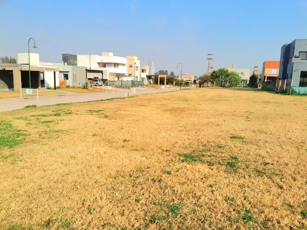 Country El Pinar 2 - Terreno Central de 372 m2 Frente Club House