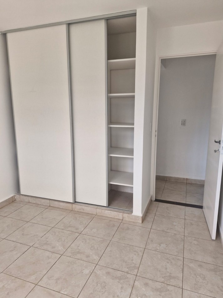 APTA CREDITO!!!B° Privado Los Nogales Plaza- Casa de 3D + Cochera + Fondo