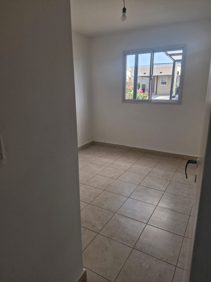 APTA CREDITO!!!B° Privado Los Nogales Plaza- Casa de 3D + Cochera + Fondo