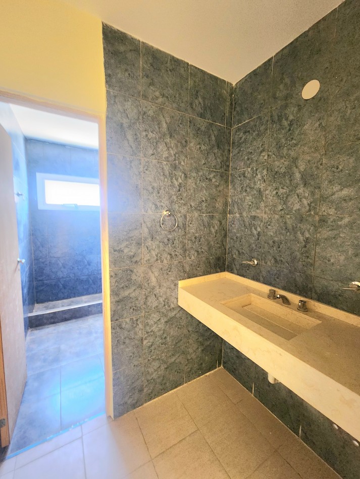 A estrenar!! B° Privado Las Quintas 2-  Casa a estrenar de 3D- Terreno de 406 m2