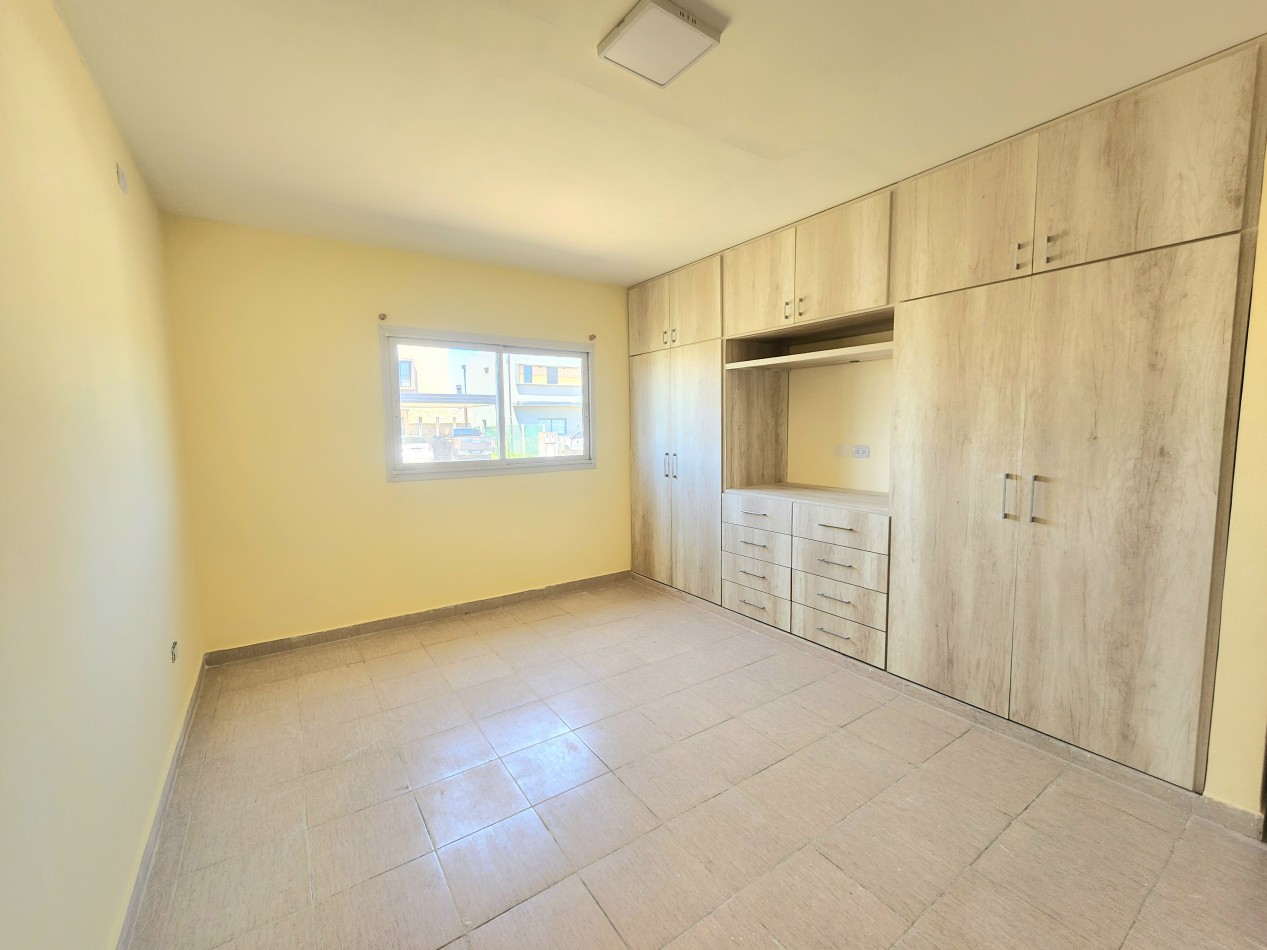 A estrenar!! B° Privado Las Quintas 2-  Casa a estrenar de 3D- Terreno de 406 m2