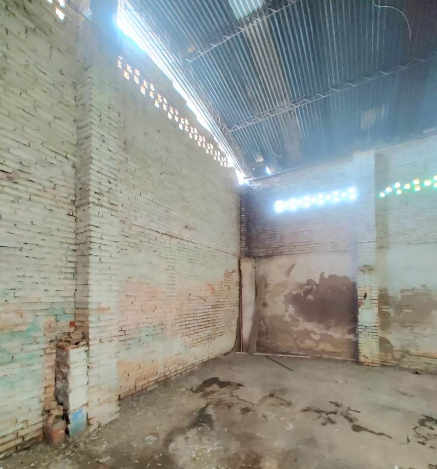 Aguilares Frente Terminal Omnibus Local + Casa + Galpon Av. Sarmiento y Granaderos 