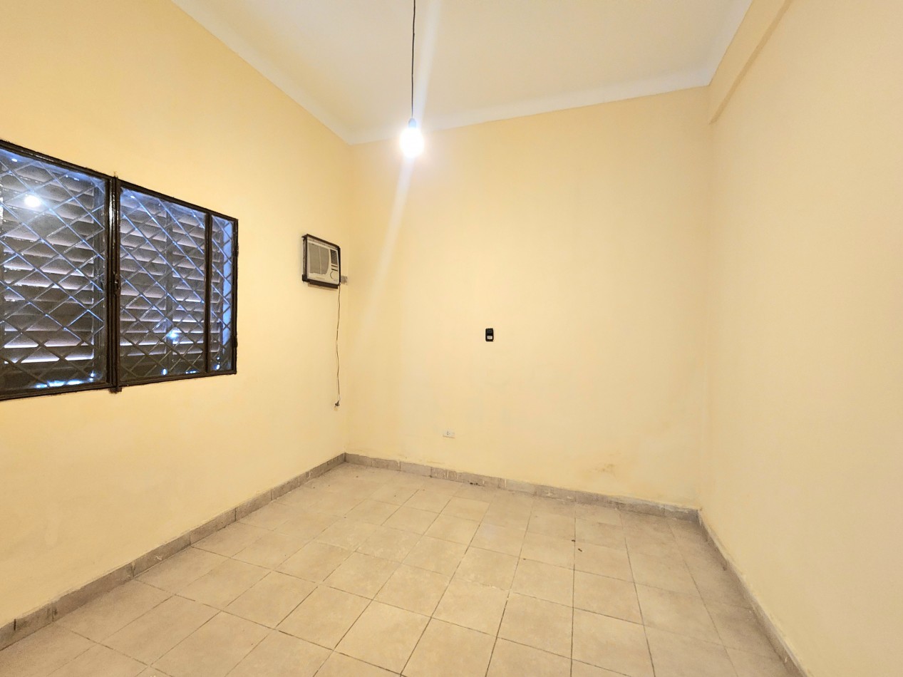 Uruguay al 1500 (Zona Plazoleta)- Casa Esquina 2D + Depto. 2D c/ Entrada Independiente 