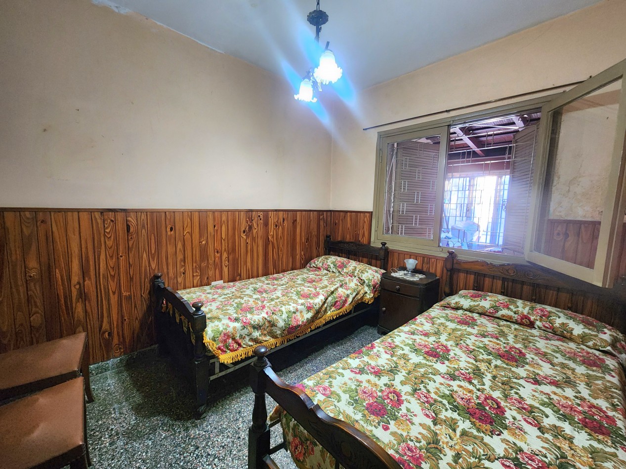 B° MODELO - URUGUAY AL 3300 - CASA DE 3D + FONDO + COCHERA - APTA CREDITO!!!