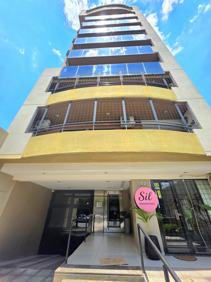B° Sur- Las Heras 842- Depto. 1D c\ Doble Balcon y Cocina Separada