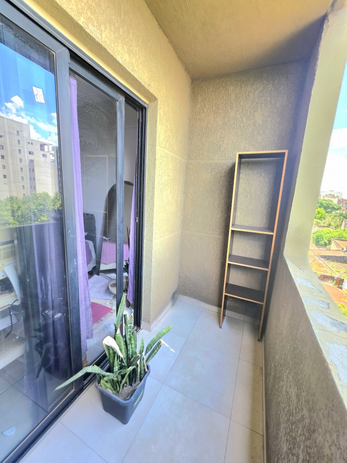 B° Sur- Las Heras 842- Depto. 1D c\ Doble Balcon y Cocina Separada