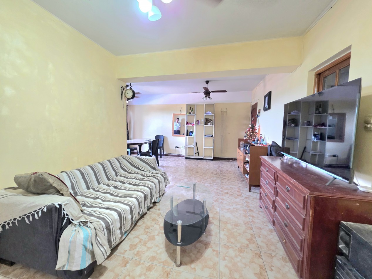 C/ Rivadavia 2320 - Depto. 4D c/ Balcon y Playa de Estacionamiento 