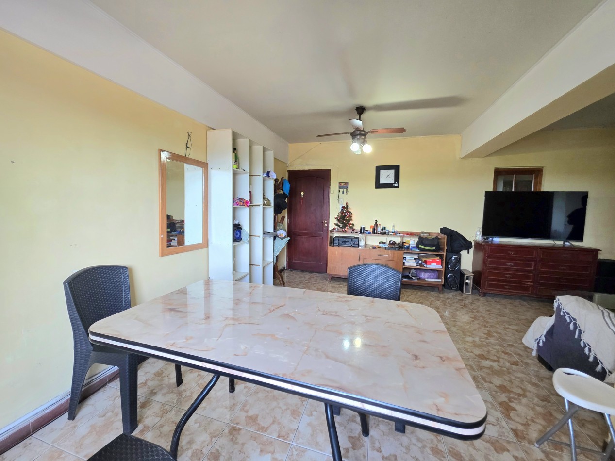 C/ Rivadavia 2320 - Depto. 4D c/ Balcon y Playa de Estacionamiento 