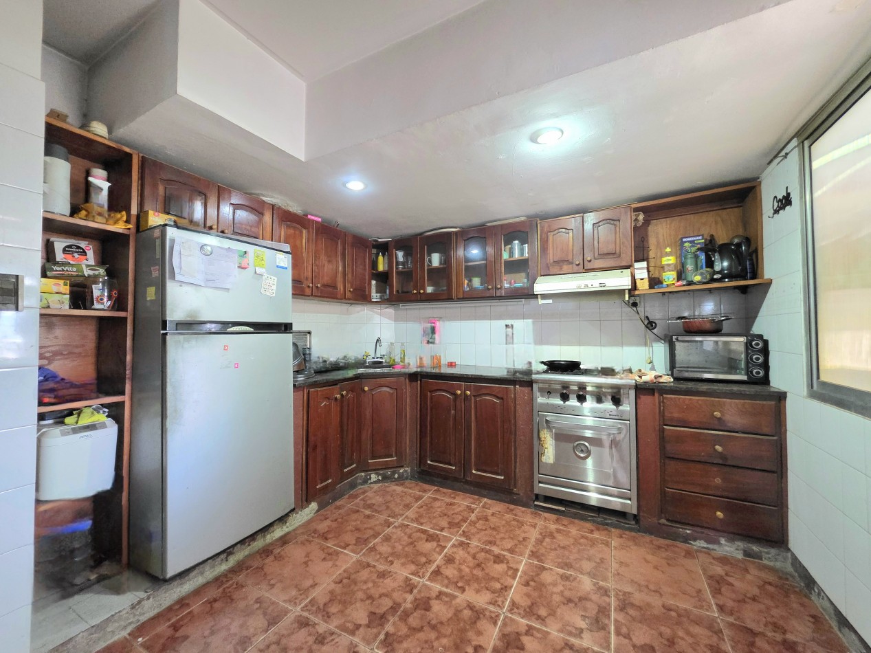 C/ Rivadavia 2320 - Depto. 4D c/ Balcon y Playa de Estacionamiento 