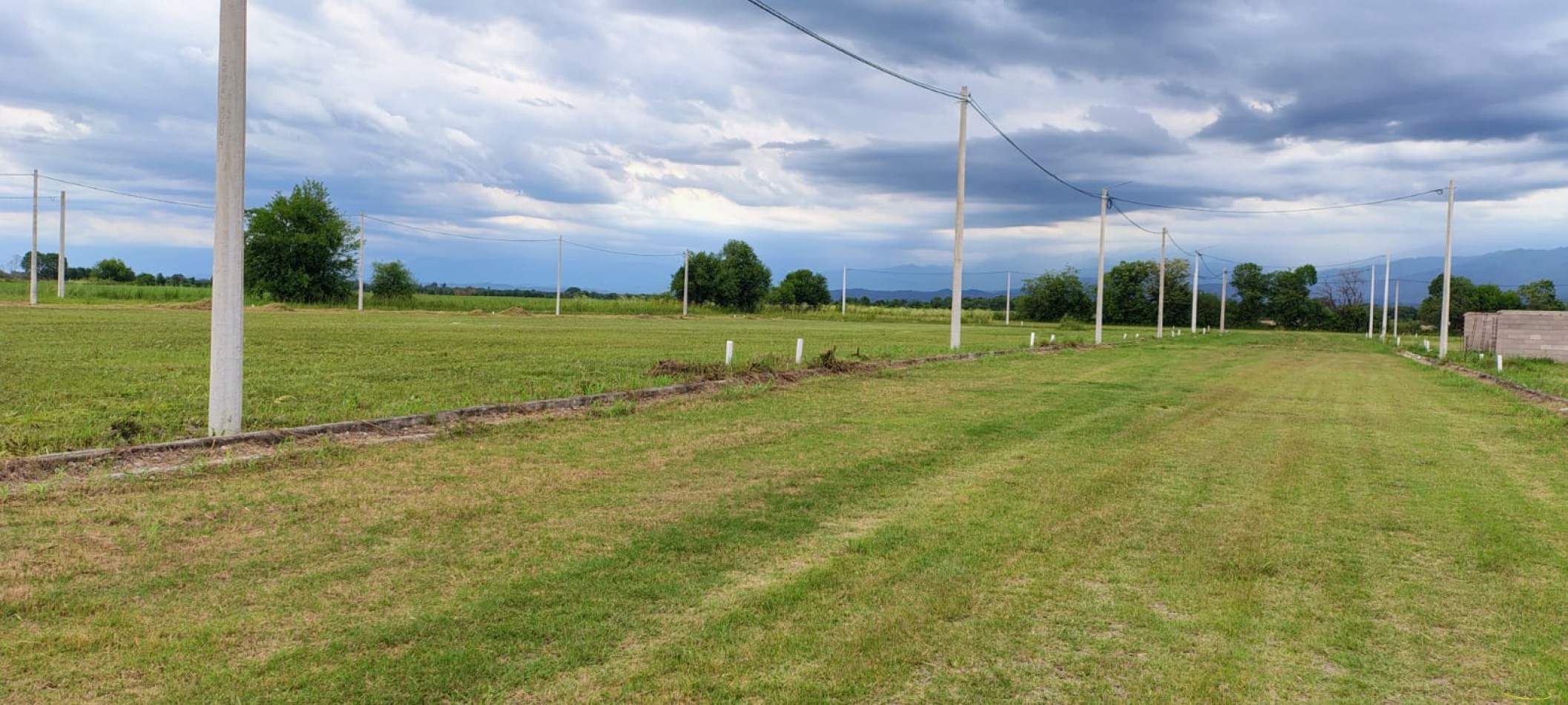 Monteros - Altos Los Alamos- Terreno de 361 m2 Central