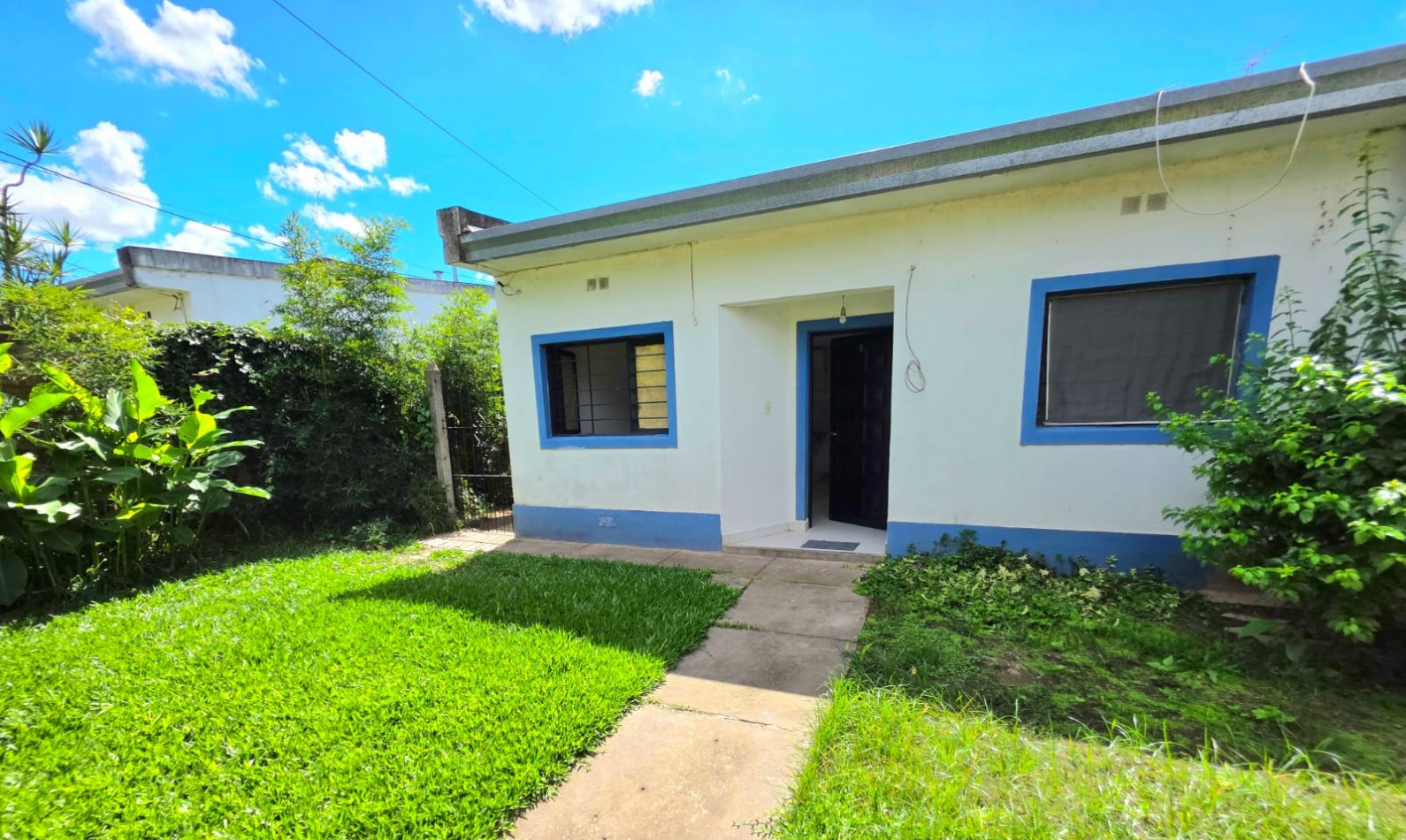 B° Los Psicologos Villa Carmela- Casa de 2D + Fondo + Cochera