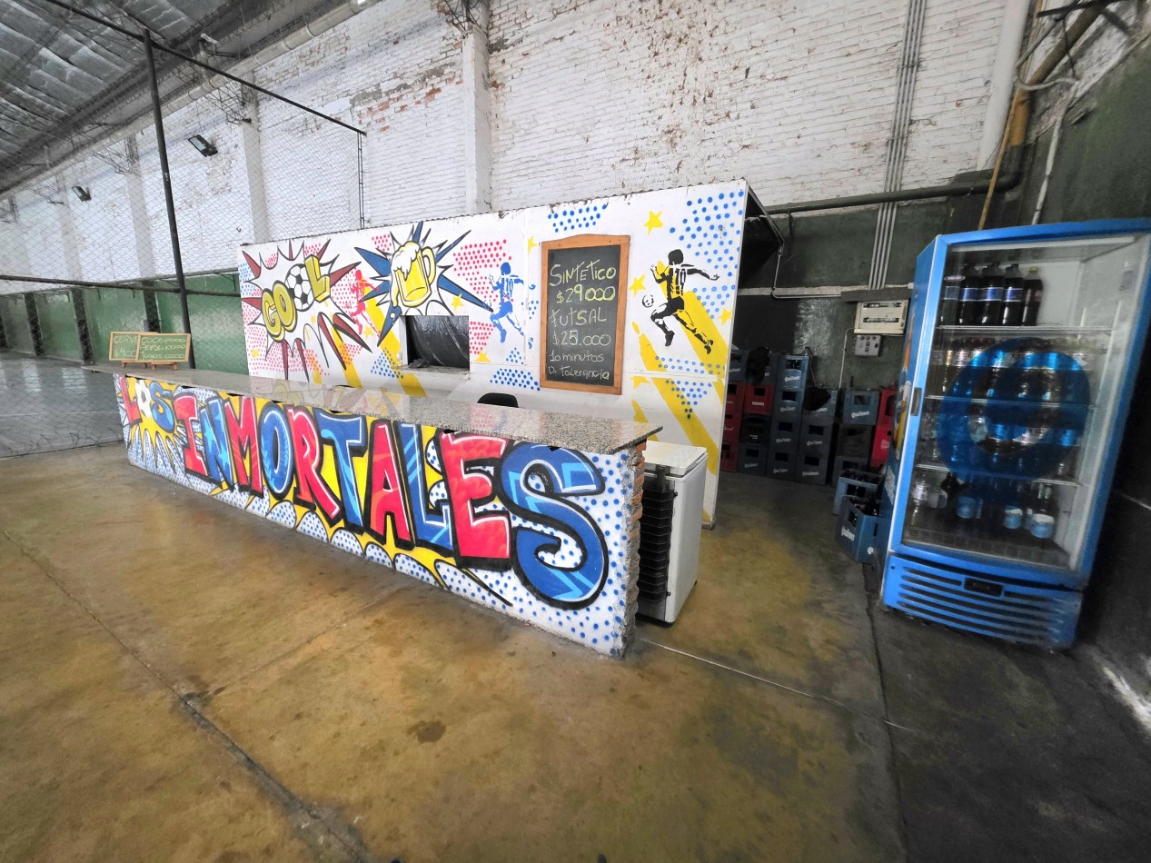 Alquiler!!! Galpon Esquina Congreso al 1000 - 1400 m2 Cubiertos y 1500 m2 Descubiertos  Esquina 