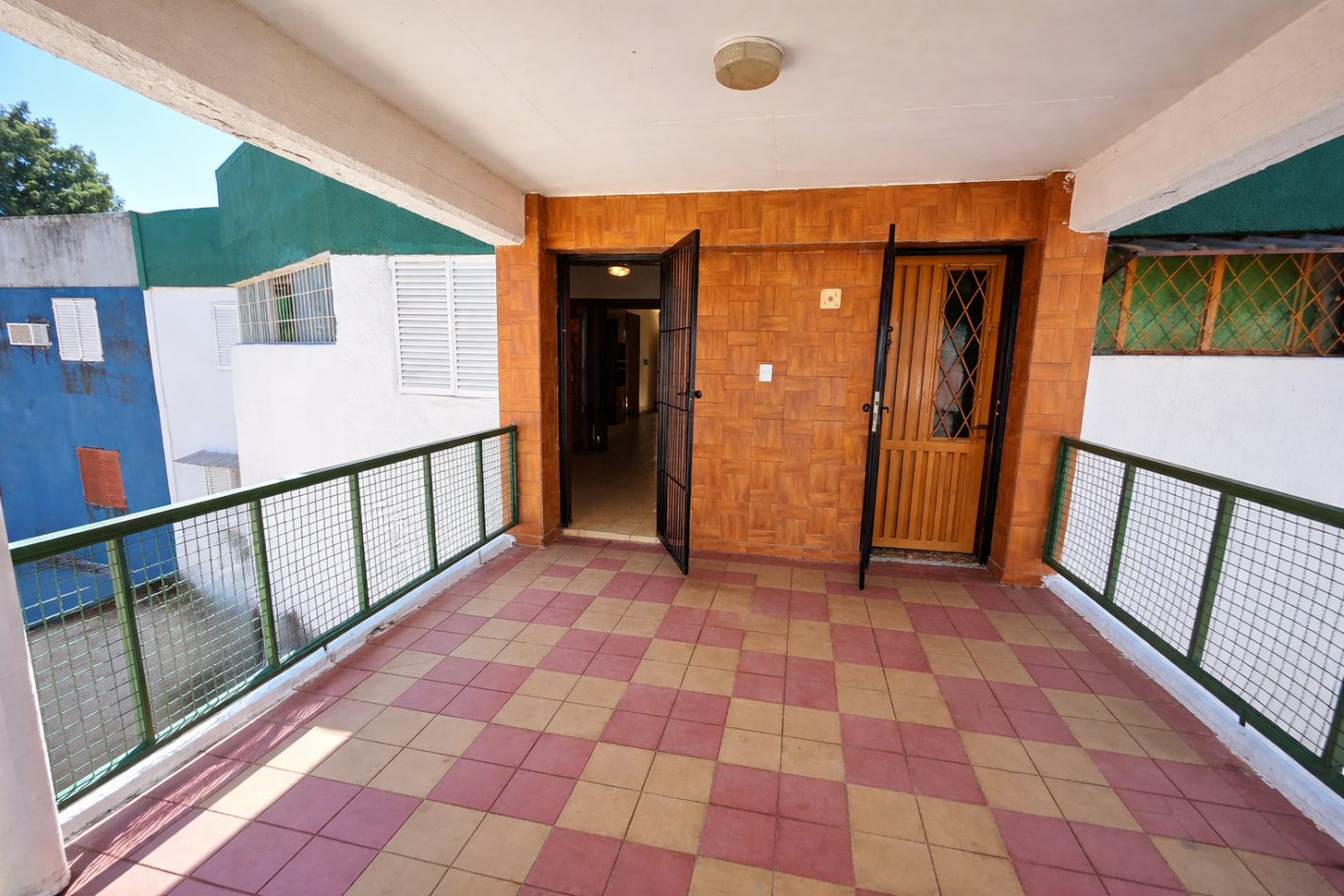 APTO CREDITO!! BARRIO MUNICIPAL ALT AV INDEPENDENCIA 4100 DEPTO. 3D  C/ BALCON Y COCHERA 